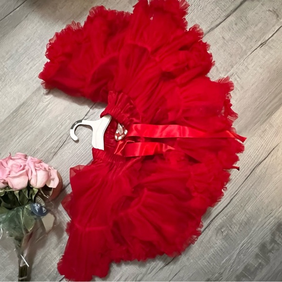 Red Tutu , - Picture 3 of 11